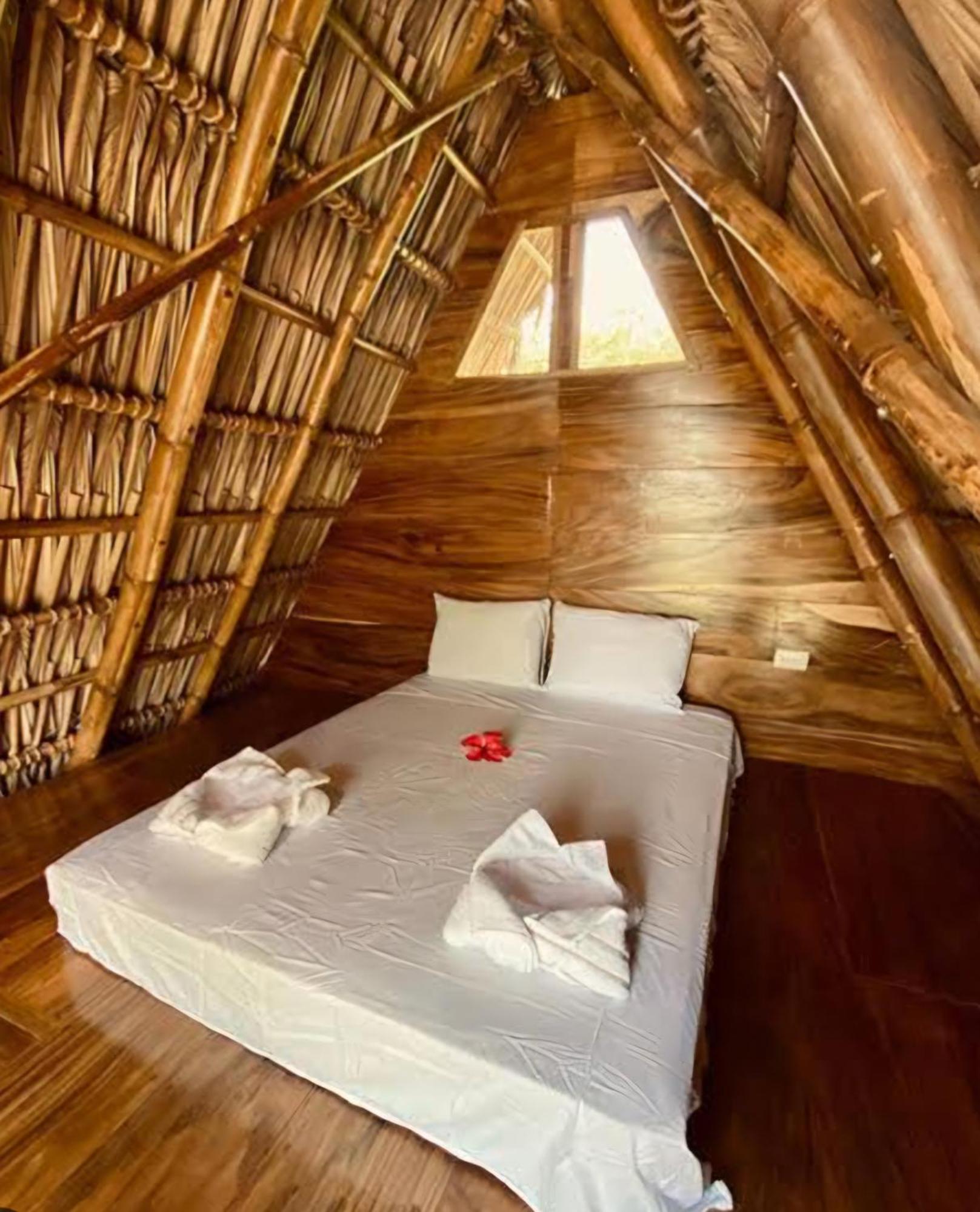 Nirvana Bamboo Houses & Dive Resort Moalboal Εξωτερικό φωτογραφία